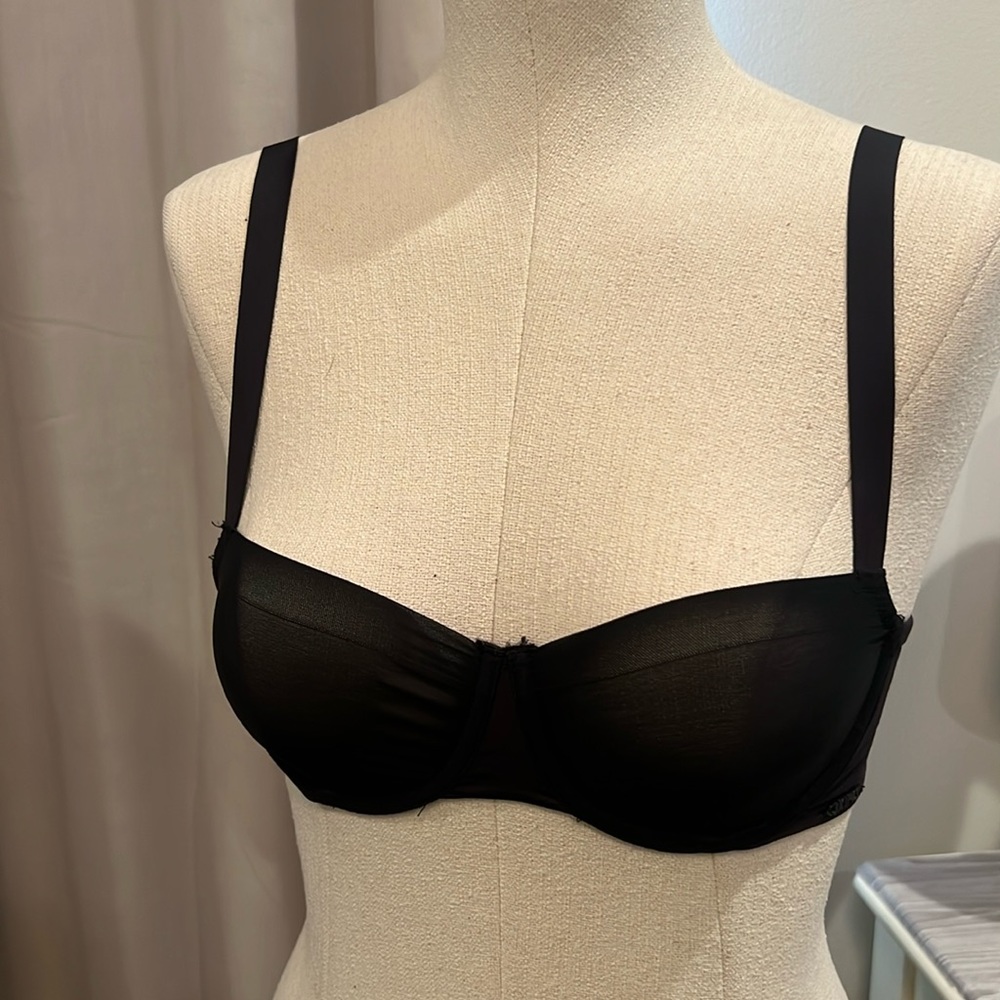 SKIMS - underwire mesh bra